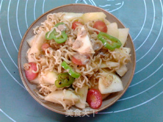 Stir-fried Instant Noodles with Sesame and Apple recipe