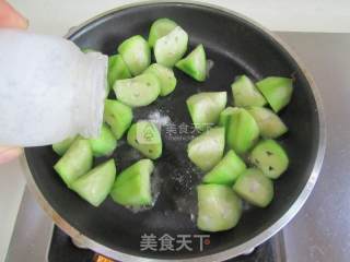 Fried Egg Gourd recipe