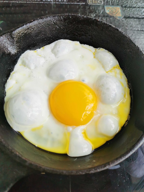 Fried Egg Sour Noodle Soup recipe