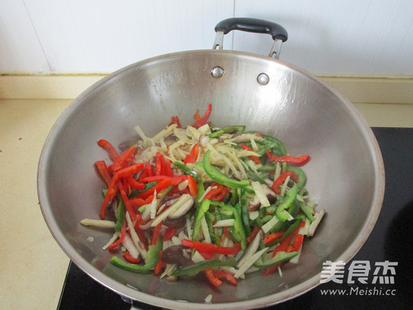 Winter Bamboo Shoots Three Silk recipe