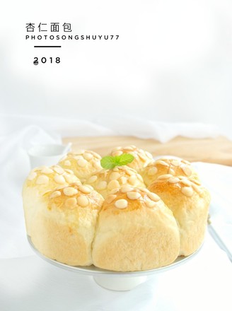 Almond Yellow Crown Bread recipe