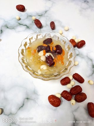 Jujube, Tremella, Lotus Seed, Wolfberry Soup recipe