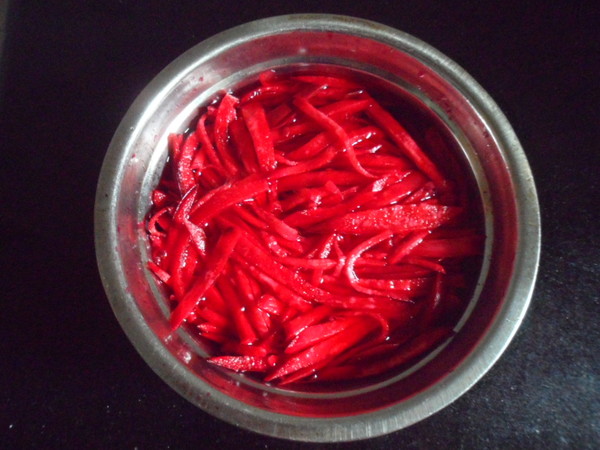 Seasoned Carmine Radish recipe