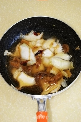 [cabbage and Meat Residue Stewed Vermicelli]—the Warmest and Most Fat-fat Dish in Winter recipe