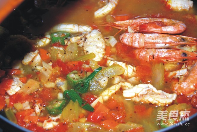 Saffron Flavored Seafood Soup recipe