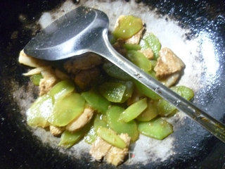 Sautéed Pork Slices with Lettuce recipe