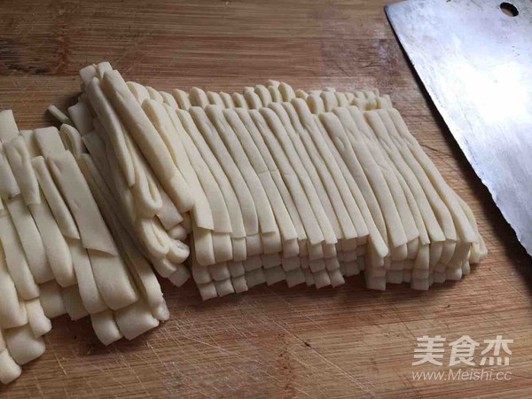 Hand-rolled Noodles with Salty and Umami Tomato Sirloin recipe