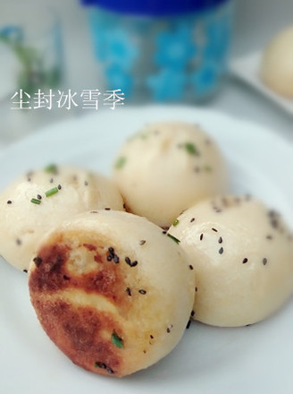 Pan-fried Pork Bun recipe