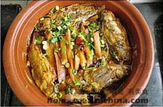 Carp Stew with Carrot Sticks recipe