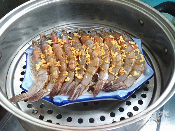 Steamed Prawns with Ginger Vermicelli recipe
