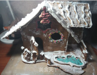 Christmas Gingerbread House Cookies Can Also be Used to Build Houses and Give Children Christmas Surprises recipe