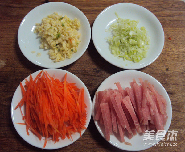 Fried Noodles with Cabbage and Pork recipe