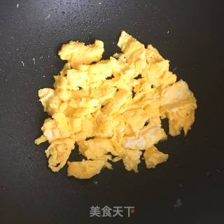 Scrambled Eggs with Tomato and Fungus recipe