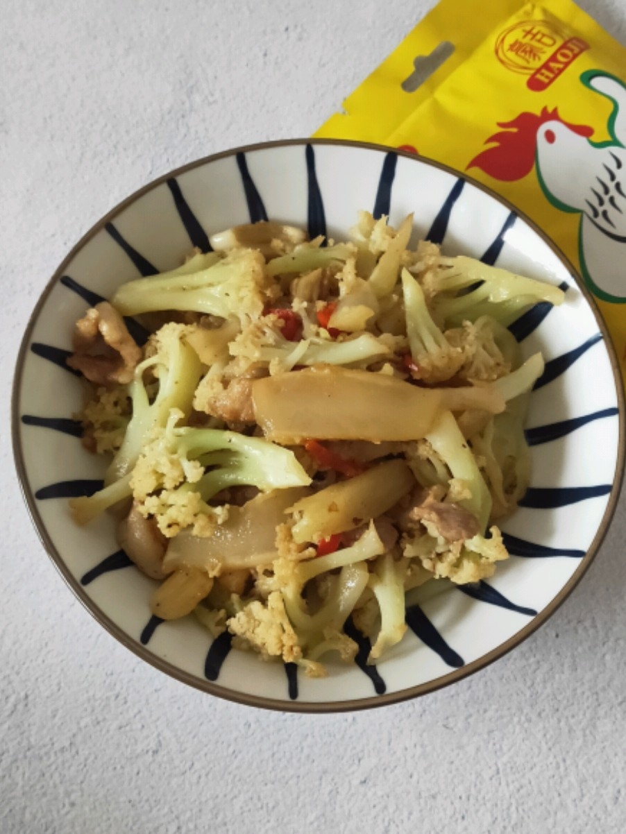 Cauliflower Stir-fried Pork Slices recipe