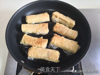 Mushroom and Cabbage Stewed Soybean Oil Skin Rolls recipe