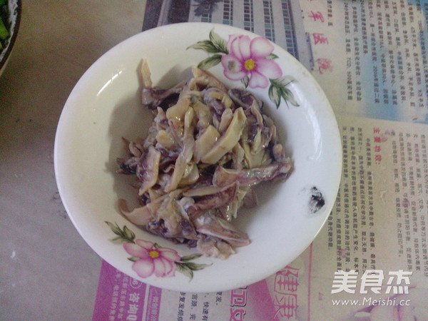 Stir-fried Cuttlefish with Garlic Moss recipe