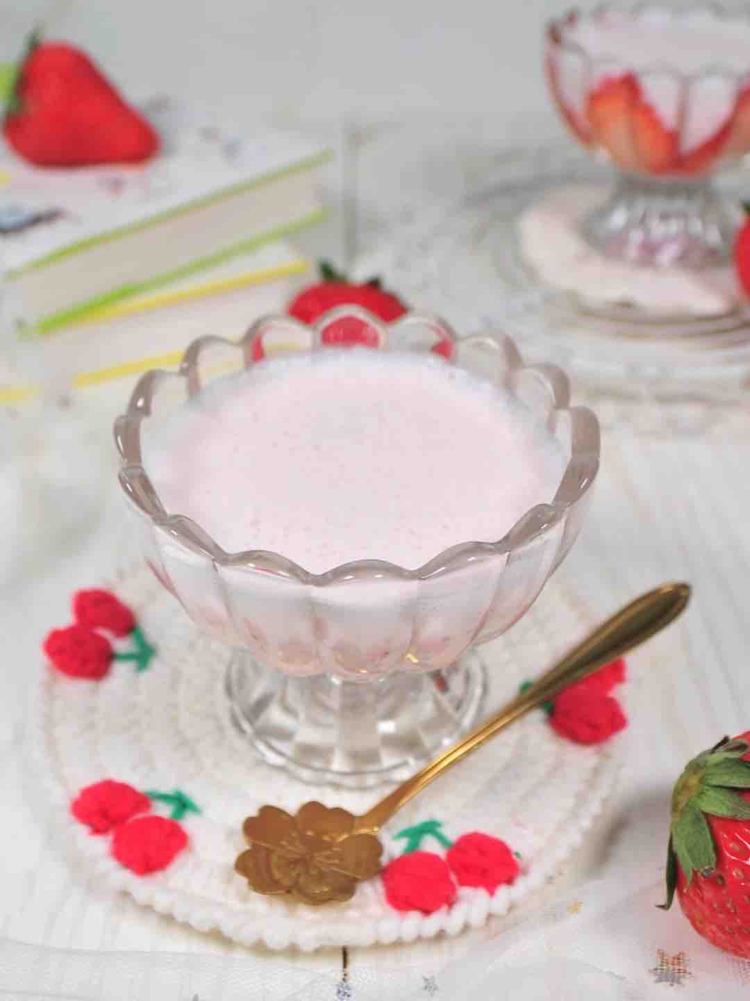 Strawberry Milkshake recipe