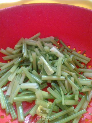 Celery and Peanuts for Summer Appetizers recipe