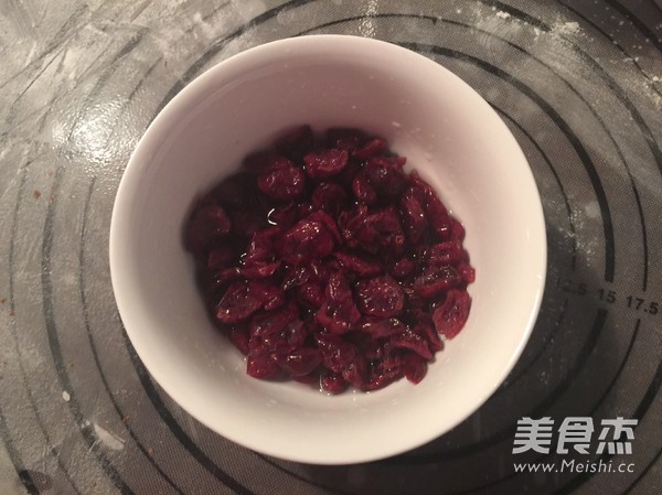 Condensed Milk Cranberry Shredded Bag recipe