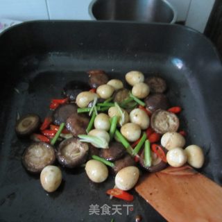 Stir-fried Mushroom Eggs recipe