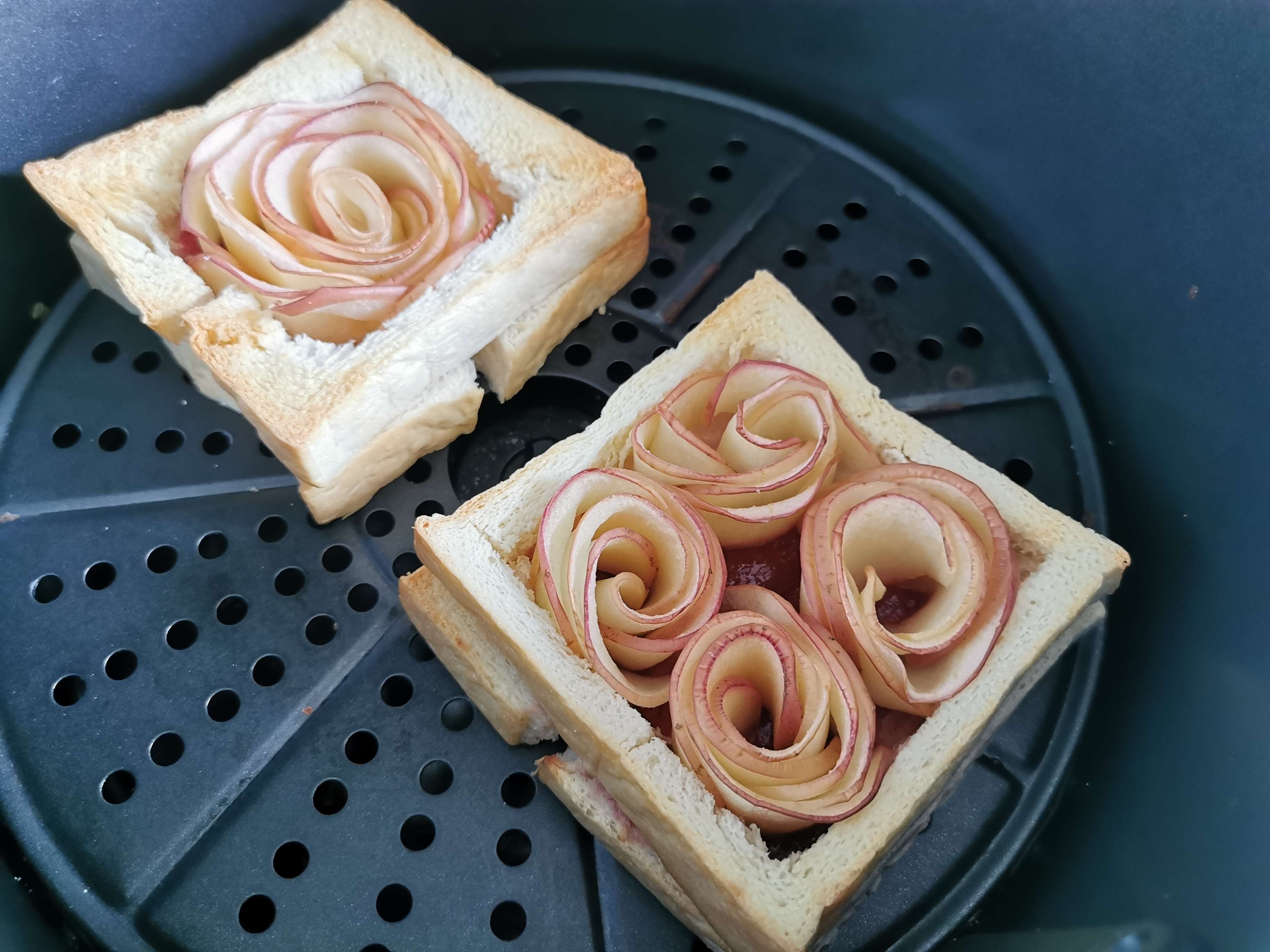 Apple Rose Toast recipe