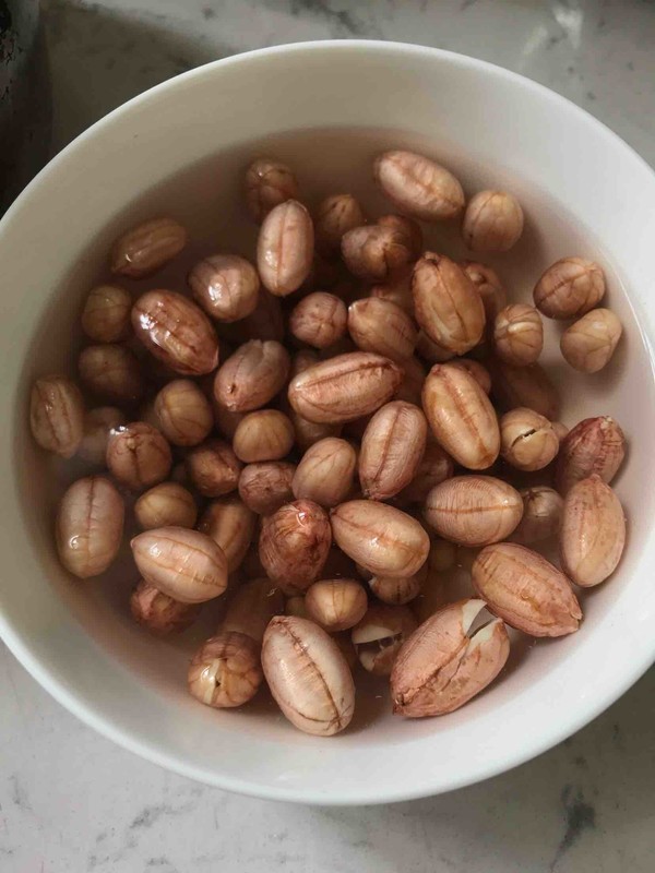 Pork Trotter with Peanuts recipe