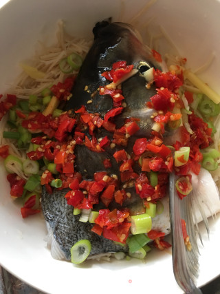 Steamed Fish Head with Enoki Mushroom and Chopped Pepper recipe