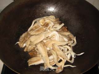 Stir-fried Pork with Fresh Mushrooms recipe