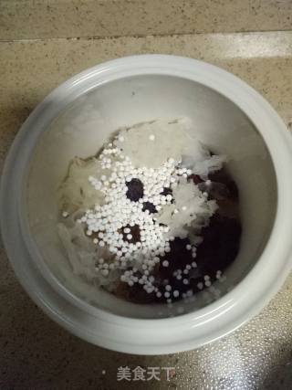 Tremella Peach Gum Sago recipe