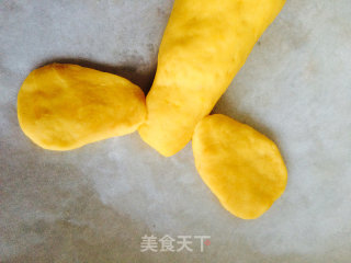 Lobster Bread with Red Bean Paste recipe