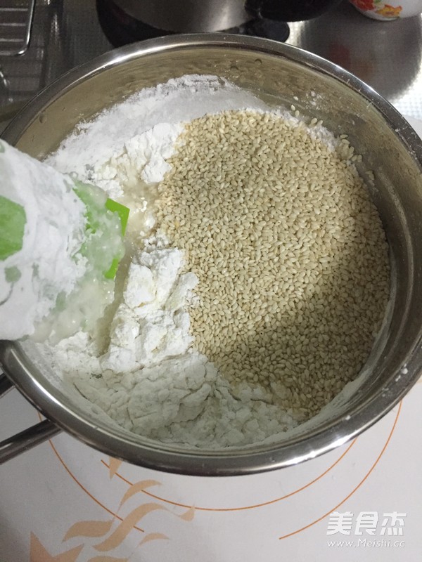 Soft Glutinous Bean Paste/glutinous Rice Wife Cake recipe