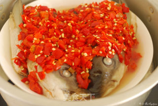 Appetizing, Nourishing, Anti-aging, Fresh, Spicy, and Refreshing Hunan Cuisine Famous Product-chopped Pepper Fish Head recipe