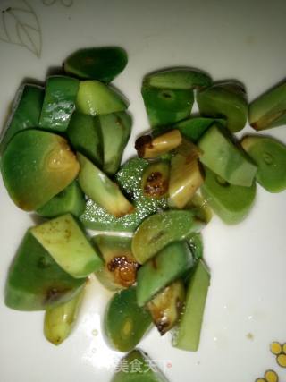 Stir-fried Zucchini with Laba Garlic recipe