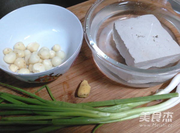 Crucian Tofu Soup recipe