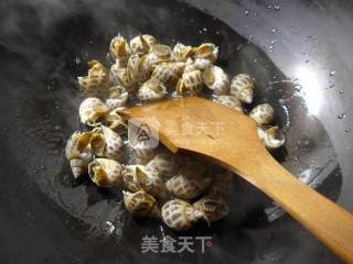 Stir-fried Snails with Chives recipe