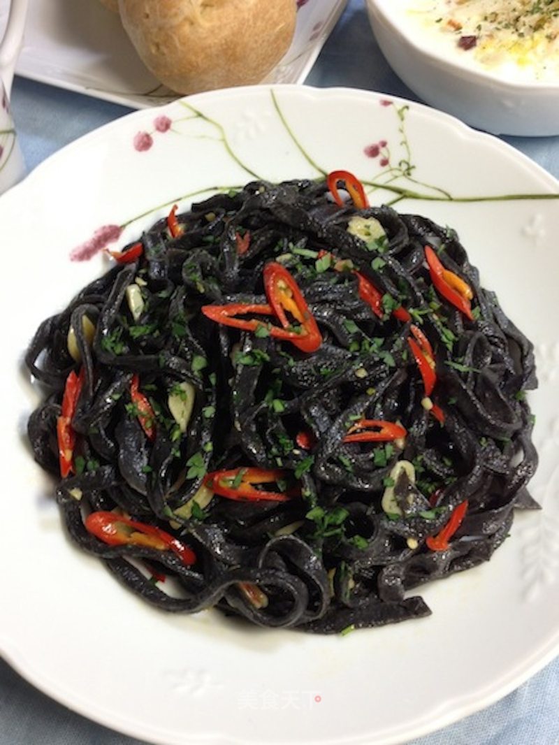 Italian Black Pearl Noodles with Garlic Pepper (one of The Series) [traditional Italian Noodles] Freshly Tasted