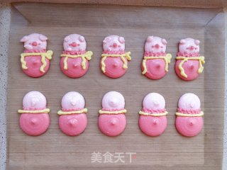 Piggy Lucky Bag Macaron recipe
