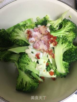 Broccoli Salad recipe