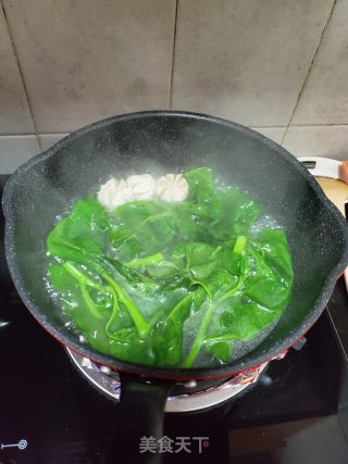 Fungus and Vegetable Meatball Soup recipe