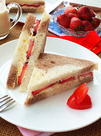 Strawberry Egg Sandwich recipe