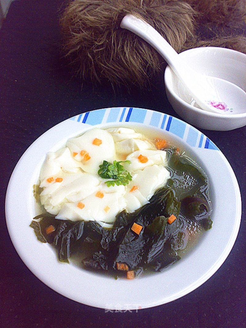 [trial Report of Shi Yunsheng's Original Soup Soup] Spirulina and Bean Curd Soup recipe