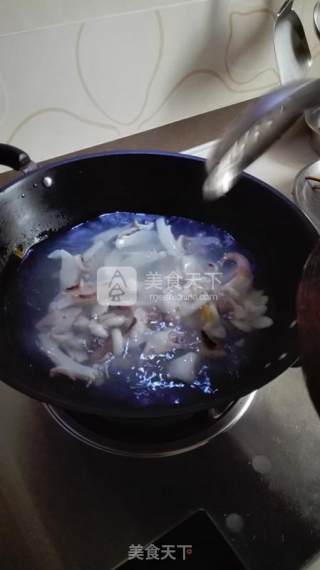 Stir-fried Cuttlefish with Hot Pepper recipe