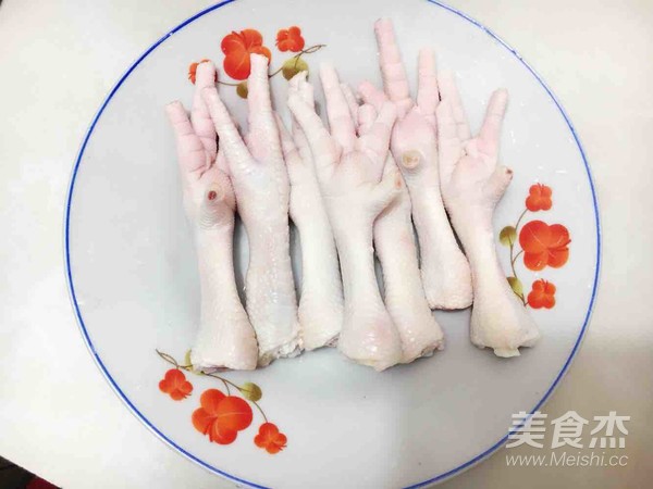 Peanut Chicken Feet Pork Bone Soup recipe