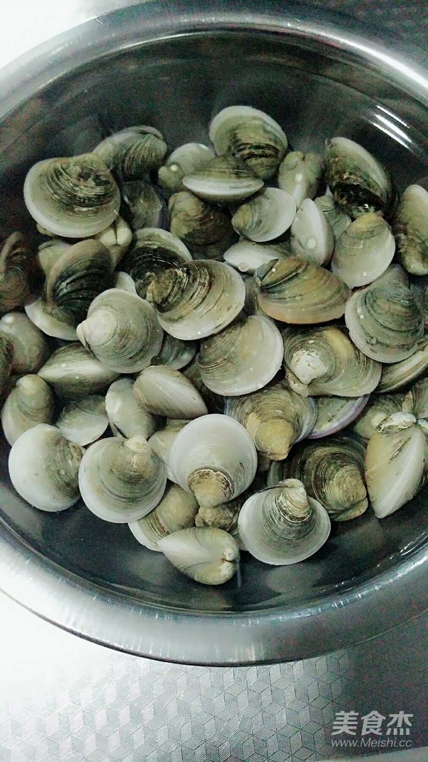 Stir-fried Green Clams recipe