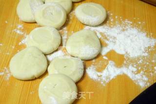 The Fried Buns that Carry Childhood Memories recipe