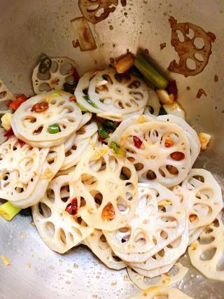 Hot and Sour Lotus Root Slices recipe