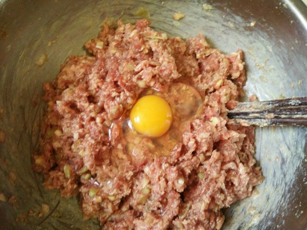 Steamed Dumplings with Beef and Radish recipe