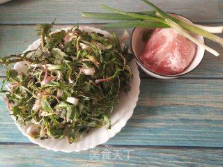 Dumplings Cooked with Corn Dumpling Flour and Dandelion Meat recipe