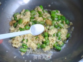 The Grains are Crispy-eggs and Broad Beans recipe