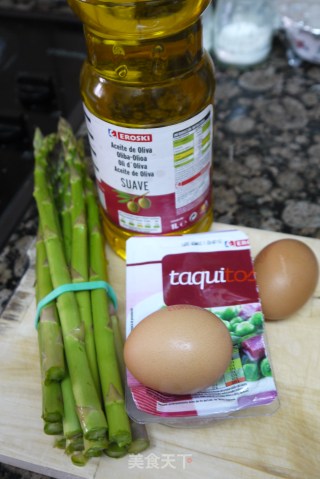 Scrambled Eggs with Spanish Asparagus and Ham recipe